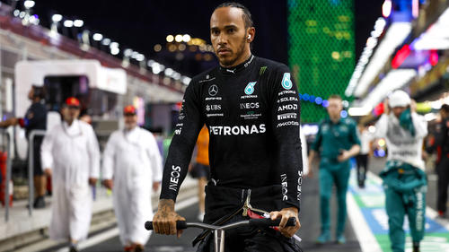 Formel-1-Star Hamilton will bei Mercedes bleiben