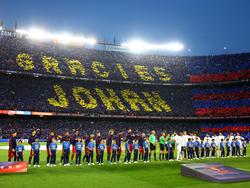 El Camp Nou homenajeó a Cruyff antes del clásico. (Foto: Getty)