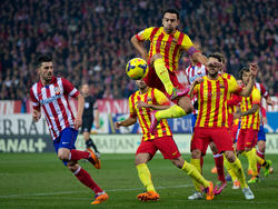 Xavi (M.) hat überragende Ballkontrolle