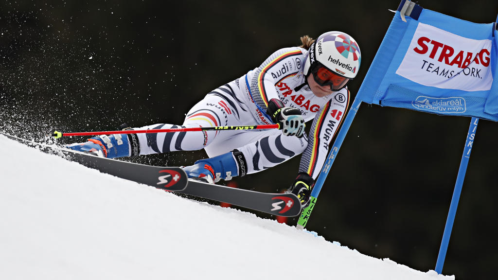 Viktoria Rebensburg hat den Sieg im Riesenslalom in Spindlermühle knapp verpasst Viktoria Rebensburg hat den Sieg im Riesenslalom in Spindlermühle knapp verpasst