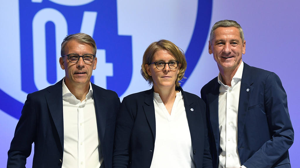 Der FC Schalke 04 sucht nach einem Nachfolger von Bernd Schröder (r.)