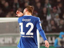 Bas Dost van VfL Wolfsburg tijdens het competitieduel met Hannover 96. (06-12-2014)
