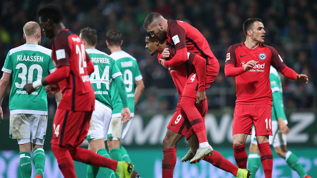 Eintracht Frankfurt freut sich über einen Punktgewinn bei Werder Bremen