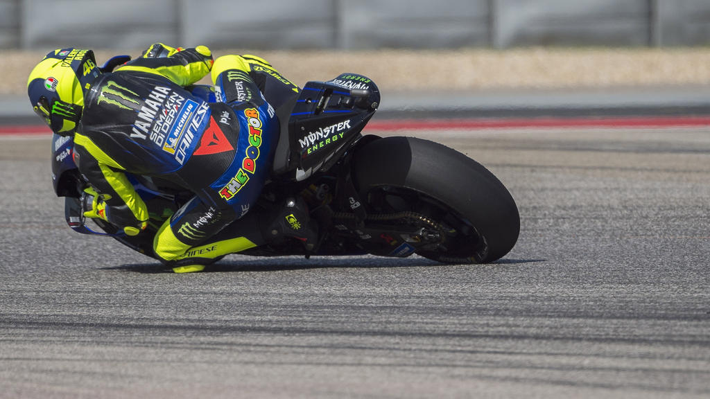 Valentino Rossi fährt noch knapp hinterher Valentino Rossi fährt noch knapp hinterher