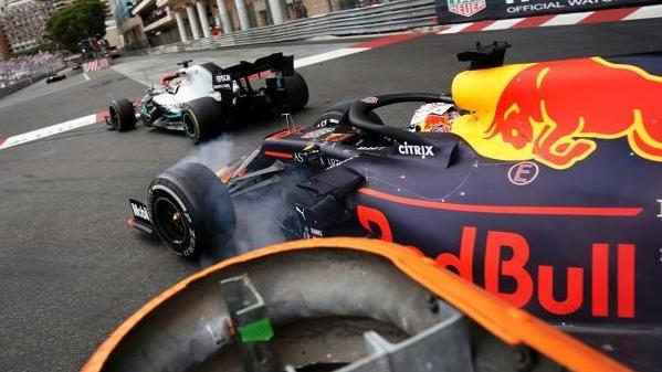 Millimeterarbeit: Verstappens missglückter Überholversuch gegen Hamilton Millimeterarbeit: Verstappens missglückter Überholversuch gegen Hamilton
