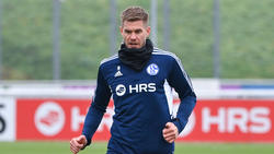 Simon Terodde befindet sich mit dem FC Schalke 04 wieder im Mannschaftstraining