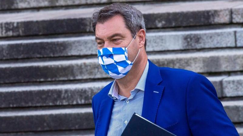 Markus Söder spricht sich gegen weitere Lockerungen von Corona-Auflagen aus Markus Söder spricht sich gegen weitere Lockerungen von Corona-Auflagen aus