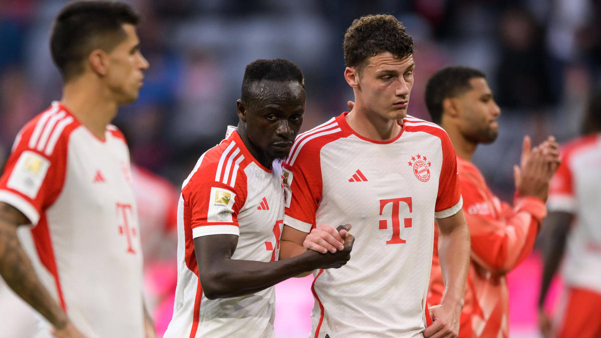 Bleibt Benjamin Pavard (r.) beim FC Bayern?