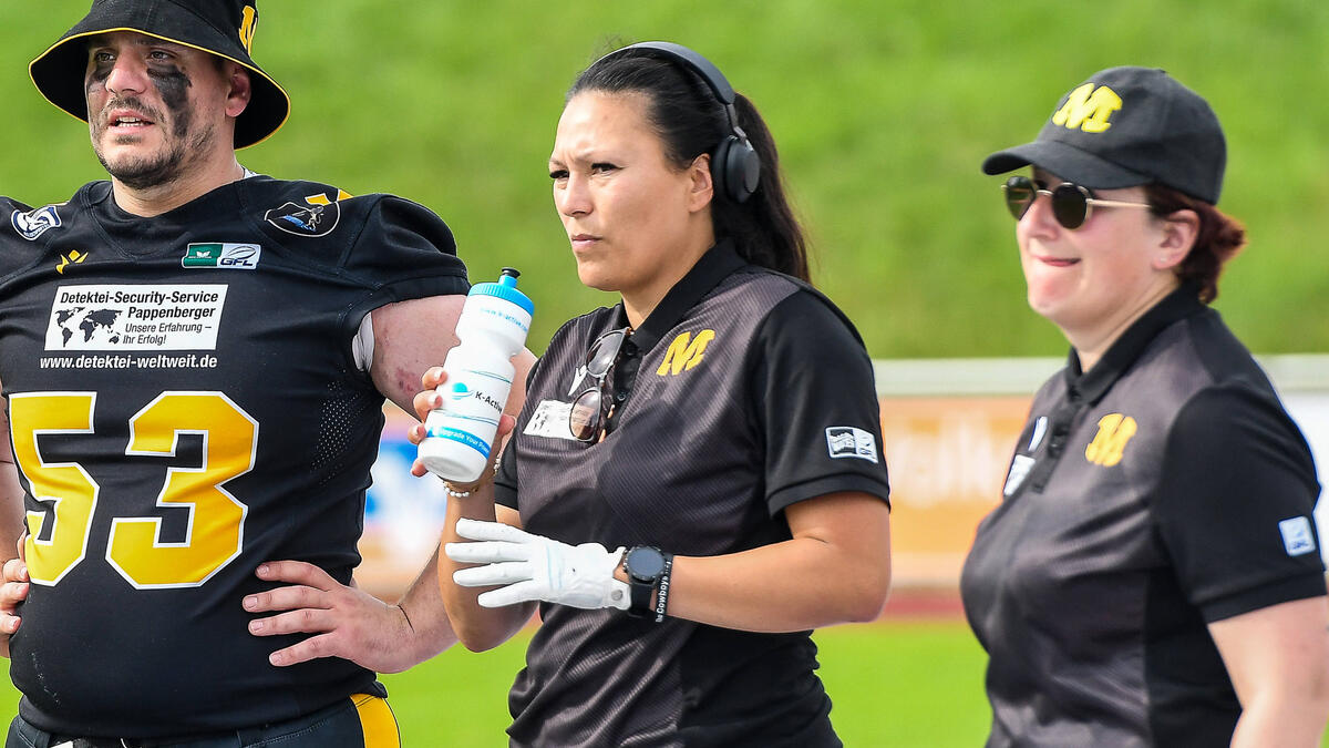 War zu Gast in der NFL: Football-Trainerin Nadine Nurasyid