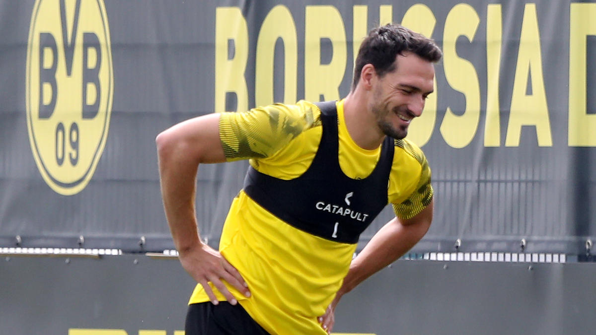 BVB-Rückkehrer Mats Hummels konnte über die Verwechslung im Netz lachen BVB-Rückkehrer Mats Hummels konnte über die Verwechslung im Netz lachen