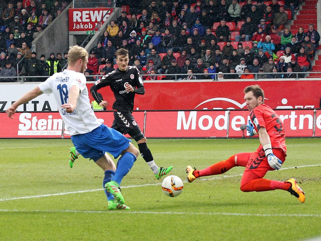 Der FC St. Pauli kam in Heidenheim mit 0:2 unter die Räder