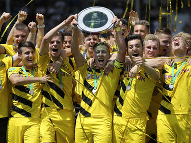 Nach 2014 holen die B-Junioren des BVB auch im Jahr 2015 die Meisterschaft