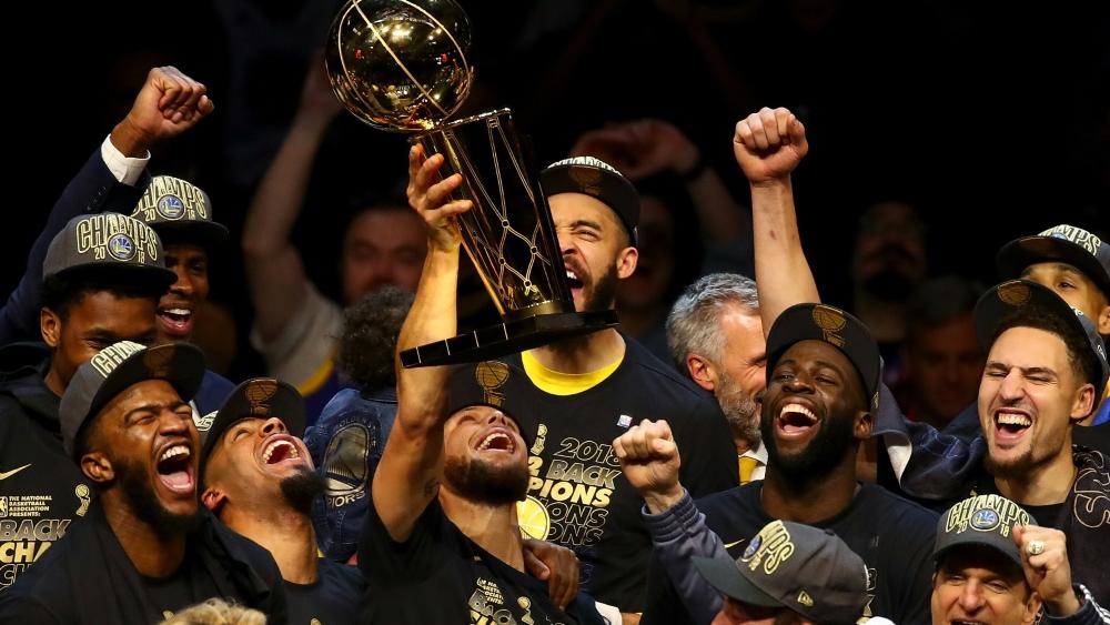 Golden State Warriors als Sportperson des Jahres ausgezeichnet Golden State Warriors als Sportperson des Jahres ausgezeichnet