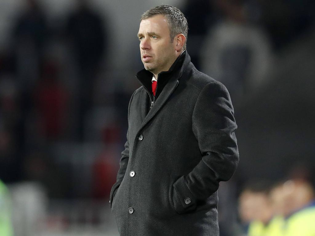 René Hake coach zijn FC Twente in het uitduel met PSV. (05-11-2016)