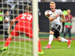 Julian Brandt (r.) sammelt beim Confed Cup Selbstvertrauen