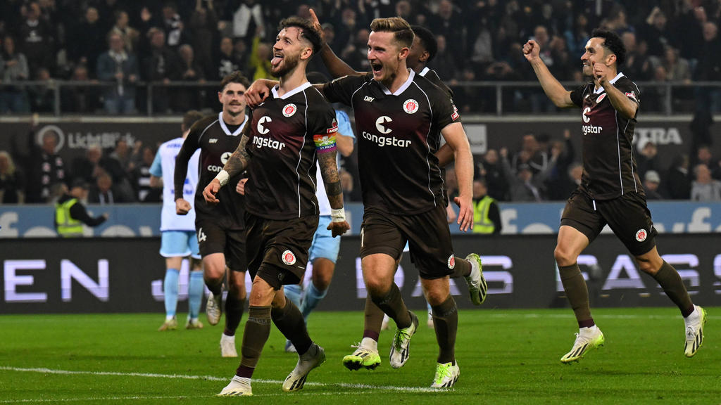 St. Pauli setzt sich gegen den FC Schalke 04 durch St. Pauli setzt sich gegen den FC Schalke 04 durch