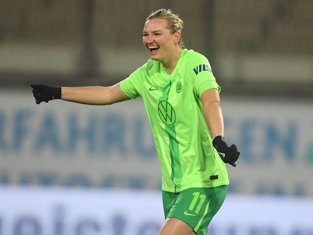 Große Freude: Wolfsburgs Alexandra Popp eröffnet gegen Frankfurt den Torreigen Große Freude: Wolfsburgs Alexandra Popp eröffnet gegen Frankfurt den Torreigen