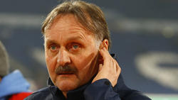 Peter Neururer ledert gegen den FC Schalke 04