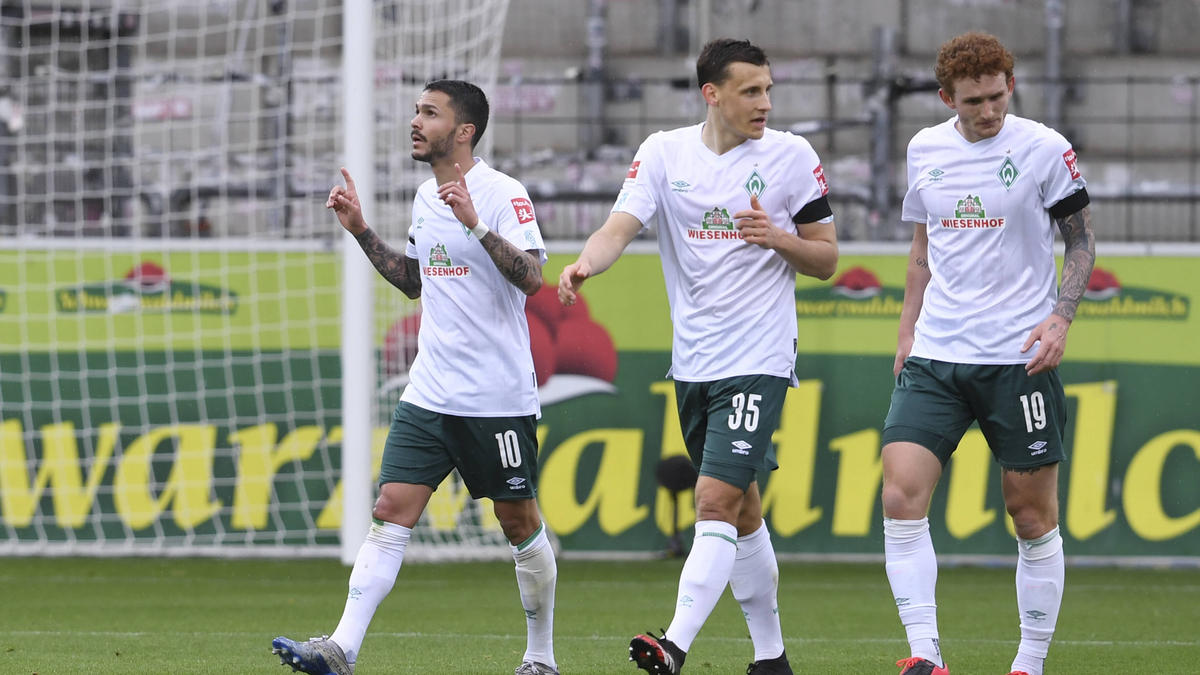 Werder Bremen setzte sich beim SC Freiburg durch Werder Bremen setzte sich beim SC Freiburg durch