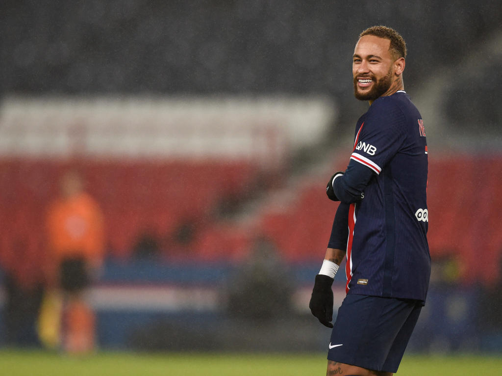 Neymar sonríe en uno de los últimos duelos con el PSG.