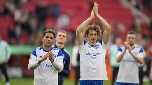 Beim FC Schalke 04 mittlerweile eine feste Größe: Alex Král (M.)