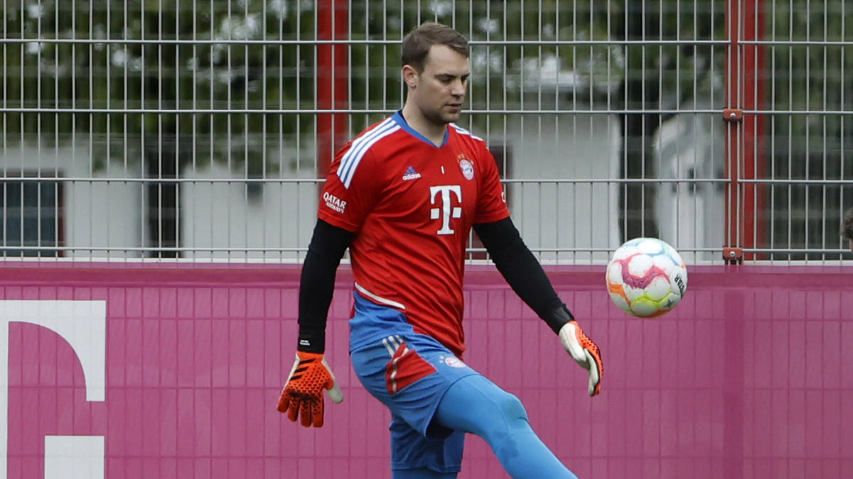 Steht Manuel Neuer 2023/24 wieder im Tor des FC Bayern?