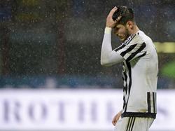 Morata baalt flink in de Italiaanse beker. Juventus won in de heenwedstrijd met 3-0 van Inter, maar in Milaan maakt de thuisploeg die zeperd ongedaan, waardoor penalty's nodig zijn in de halve finale. (02-03-2016)