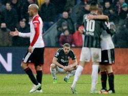 Luc Castaignos (hurken) baalt na afloop van het competitieduel Feyenoord - FC Twente. Voetbal.com Foto van de Week. (18-01-2015)
