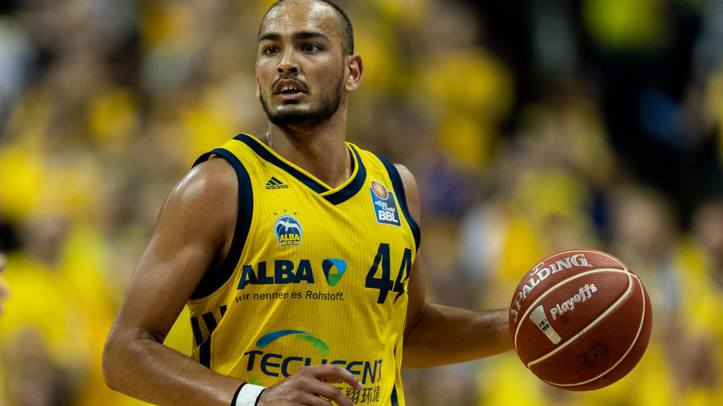 ALBA Berlin startete mit einem Kantersieg in der BBL ALBA Berlin startete mit einem Kantersieg in der BBL