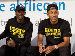 Aubameyang (r.) reiste zu seinem Kumpel Dembélé (l.)