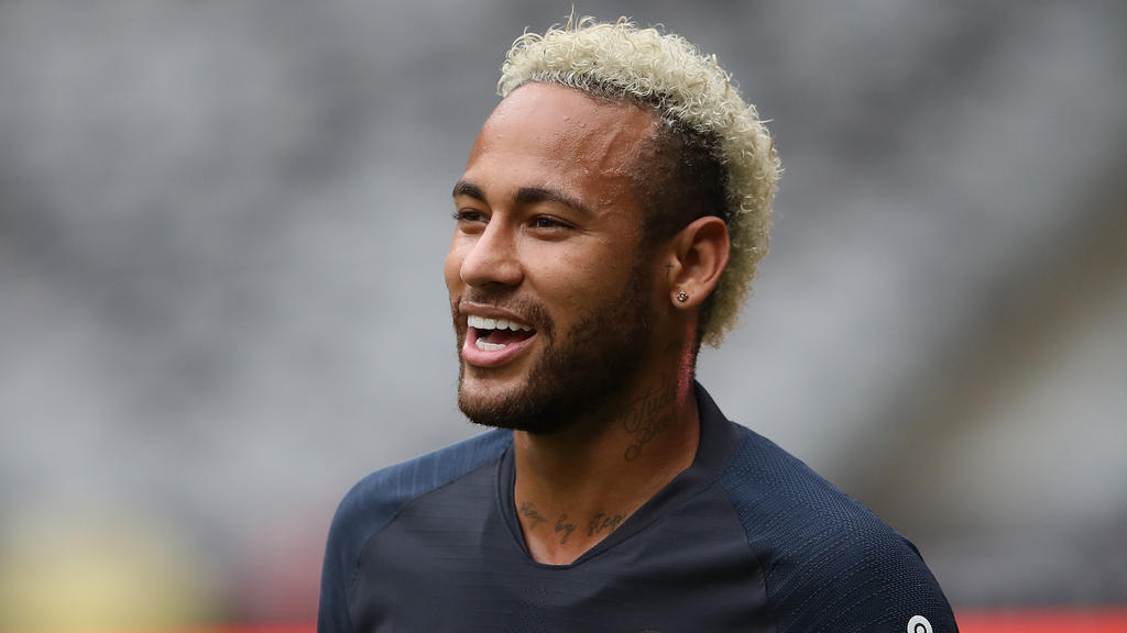 Neymar ist noch bis 2022 an Paris Saint-Germain gebunden