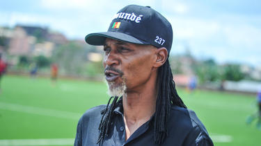 Rigobert Song betreut Kamerun bei der Fußball-WM 2022