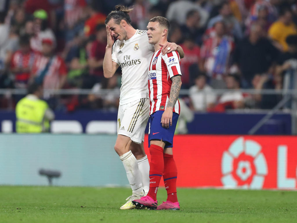 Bale y Trippier en el último derbi madrileño.