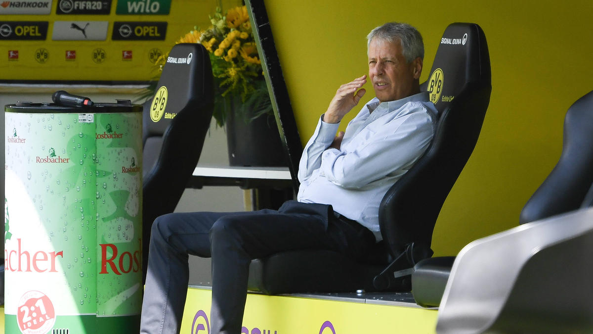 BVB-Coach Lucien Favre übt Kritik BVB-Coach Lucien Favre übt Kritik
