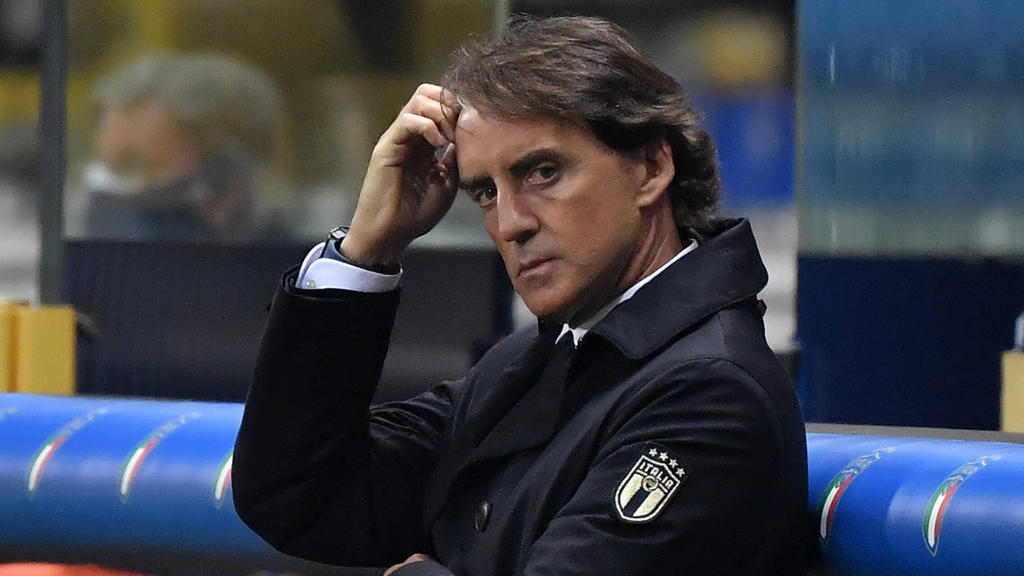 Mancini en el banquillo de la selección italiana.