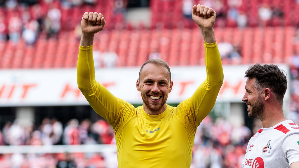 Marvin Schwäbe siegte mit dem 1. FC Köln gegen Preußen Münster Marvin Schwäbe siegte mit dem 1. FC Köln gegen Preußen Münster