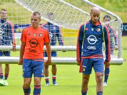 Jordy Clasie en Karim El Ahmadi kunnen het op het veld goed met elkaar vinden. Tijdens de trainingen trekken de twee veel met elkaar op. (10-07-2015)