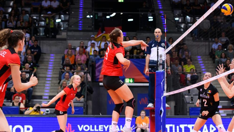 Die deutschen Volleyballerinnen besiegen Belgien mit 3:1 Die deutschen Volleyballerinnen besiegen Belgien mit 3:1