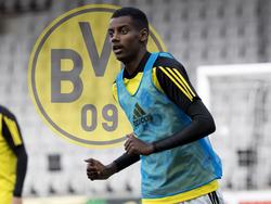 Alexander Isak spielt demnächst für den BVB