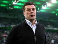Dieter Hecking blickt mit Spannung auf das Spiel gegen Schalke 04