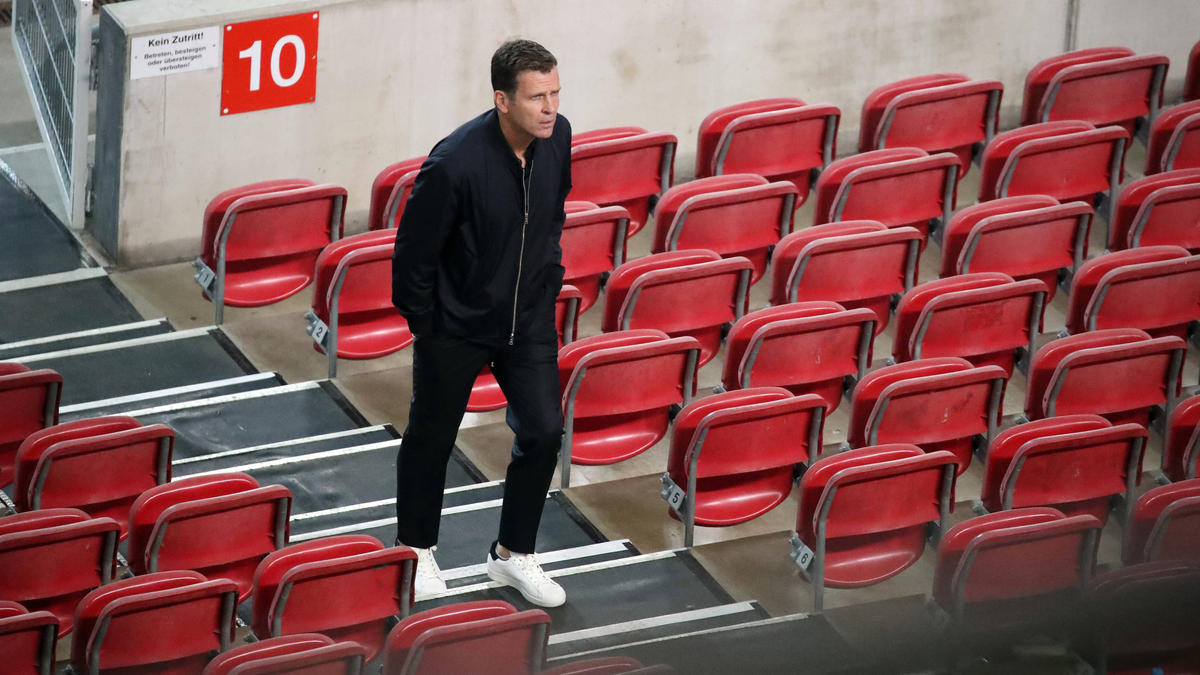 Sieht die DFB-Auswahl bei der EM nicht als ersten Titel-Anwärter: Oliver Bierhoff Sieht die DFB-Auswahl bei der EM nicht als ersten Titel-Anwärter: Oliver Bierhoff