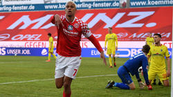 Robin Quaison traf gegen Freiburg spät zum Sieg