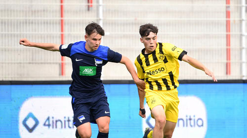 Julius Gottschalk (l.) bleibt Hertha BSC wohl erhalten