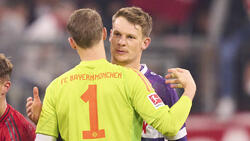 Alexander Nübel (r.) gehört weiter dem FC Bayern