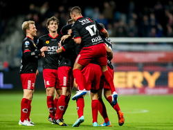 De spelers van Excelsior vliegen elkaar tijdens het bekerduel met NAC Breda in de armen na het openingsdoelpunt van Adil Auassar. (18-12-2014). 