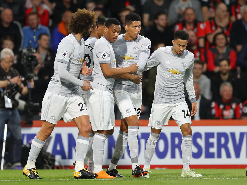 Die Spieler von Manchester United jubeln über ihren Sieg