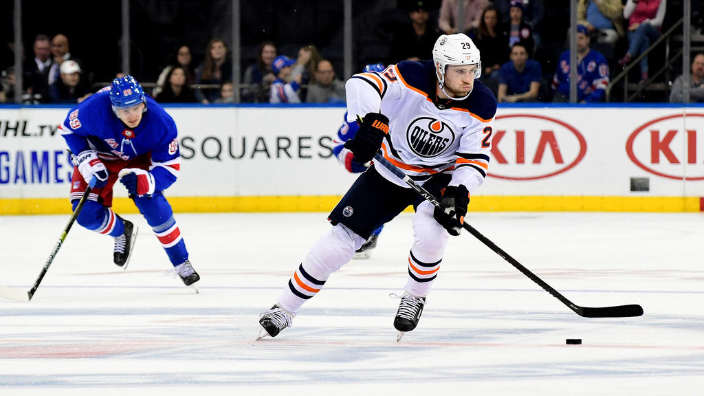 Leon Draisaitl zeigte im Trikot der Oilers erneut eine starke Leistung Leon Draisaitl zeigte im Trikot der Oilers erneut eine starke Leistung