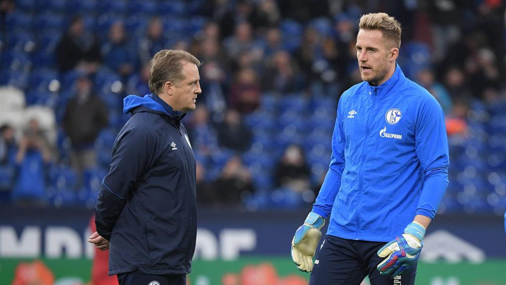 Mike Büskens und Ralf Fährmann (re.) wollen mit dem FC Schalke 04 in der Bundesliga durchstarten
