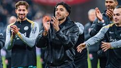 Omar Marmoush (M.) wechselt von Eintracht Frankfurt zu Manchester City