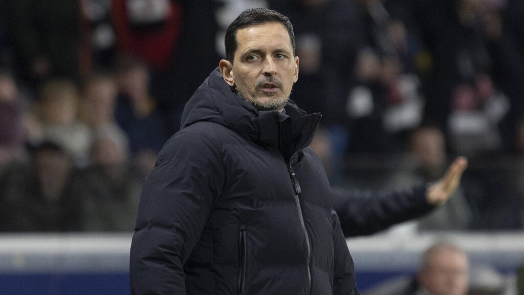 Bei Eintracht Frankfurt steht Dino Toppmöller noch bis 2026 unter Vertrag Bei Eintracht Frankfurt steht Dino Toppmöller noch bis 2026 unter Vertrag